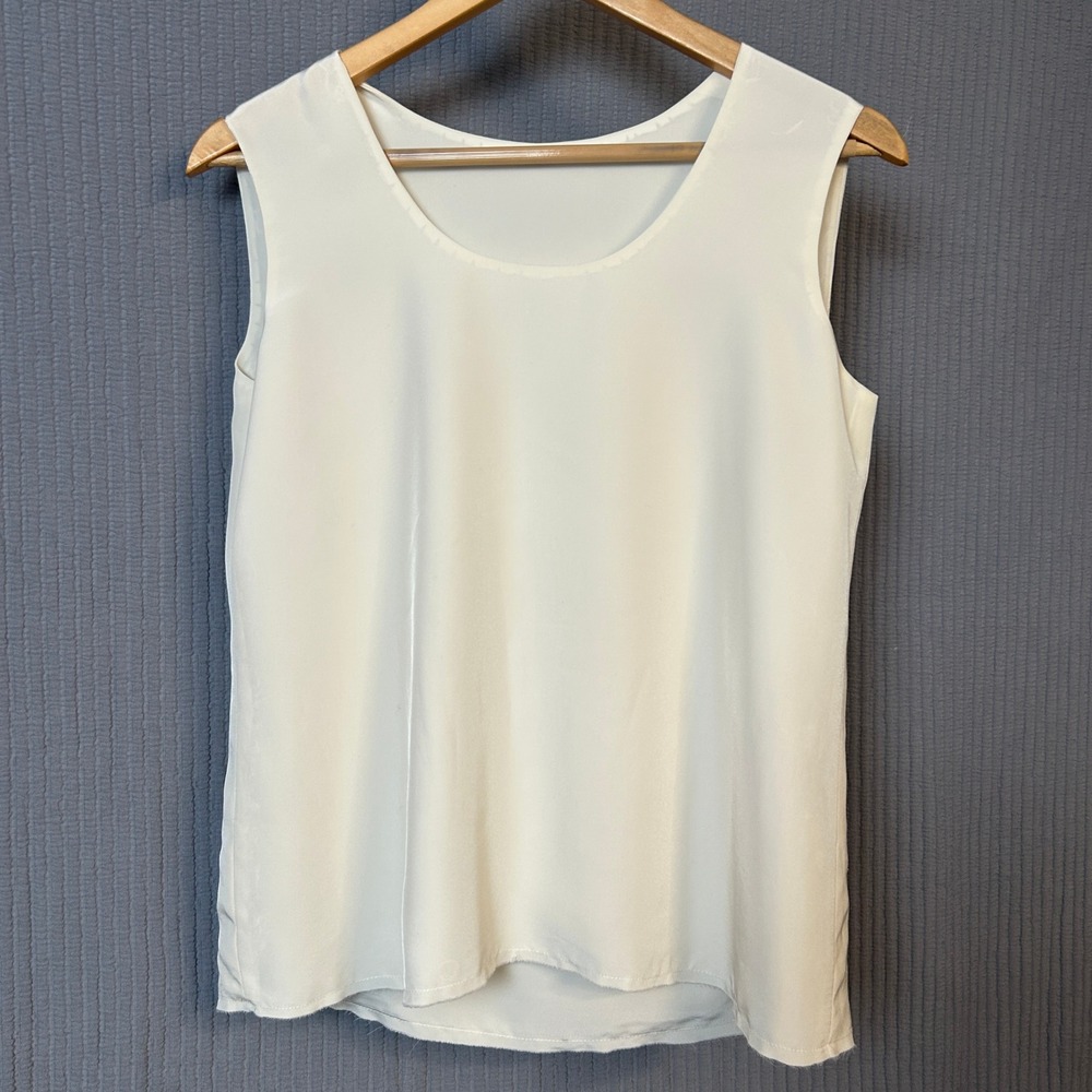 Scoop Neck Tank Top Relaxed Fit White Medium Minimal Office Everyday